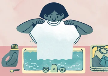 The mistake you're probably always making with dark clothes