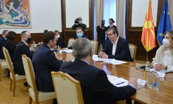 Vuciqi trifft sich mit dem albanischen Minister zusammen, spricht für “mini-Schenin” der Stärkung der Nachbarschaft