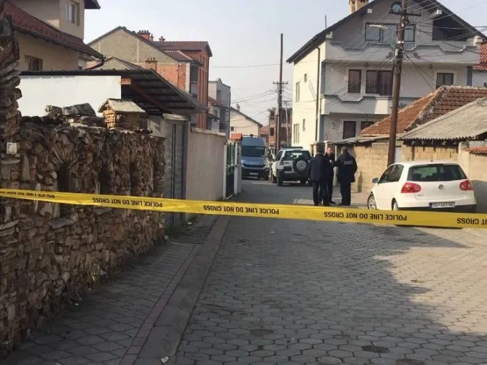E' per questo che ha spinto il Kosovo ad uccidere i genitori a Prizren.