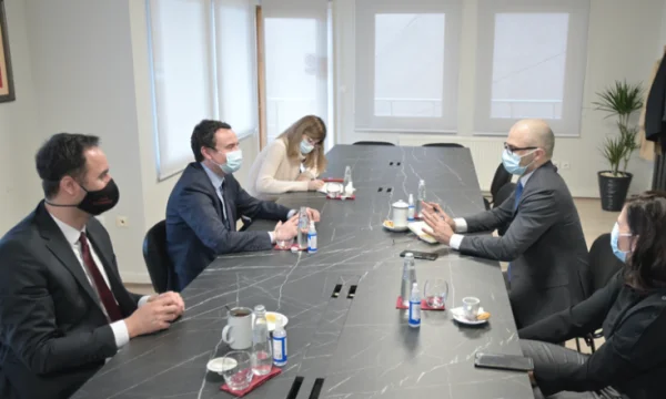 Italienischer Botschafter beim Treffen mit Kurti erwähnt den Dialog mit Serbien