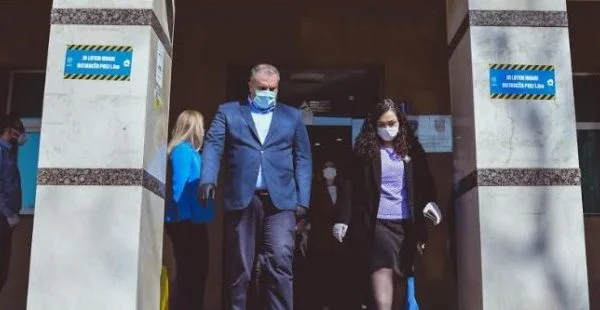 Has Vjosa Osmani influenced the addition of votes for Vetevendosje, Shpend Ahmeti declared
