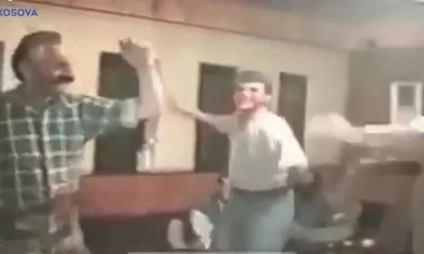 Seltene Szenen mit Hamez Yashhar Tanz im Jahr 1995