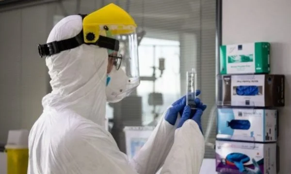 Studio: Una su otto persone curate dal Coronavirus morire dopo 5 mesi