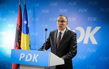 Bedri Hamza akuzon Kurtin: Partitë në opozitë janë në garë me shtetin, po abuzohet me mënyrën e përdorimit të parasë publike