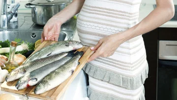 Should you eat tons of fish during pregnancy? The Surprise Response by Experts