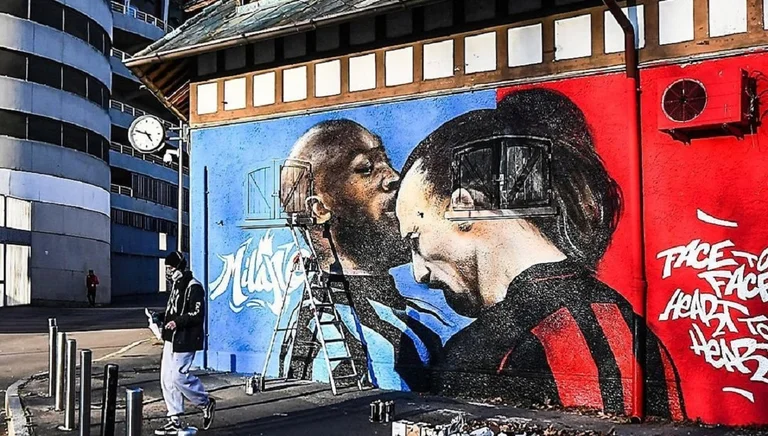 Antes del derby de Milán, el espectacular mural aparece con dos rivales rectos