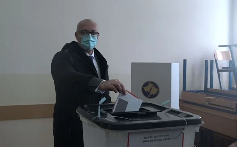 Serbian List Rakiq seeks mass exit at polls