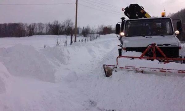 Los residentes de este pueblo se quejan en el año No podemos votar por la nieve