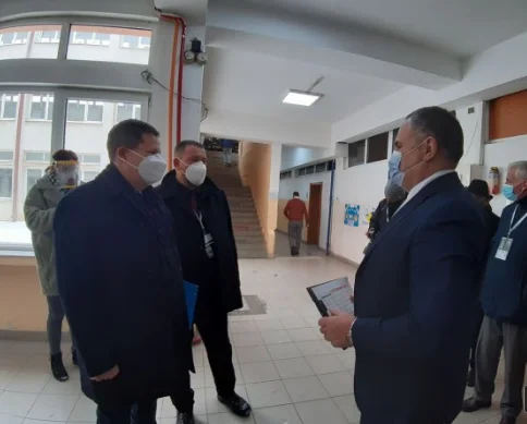 EU-Chef Lobs Organisation Kosovo Wahlen