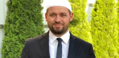 Kosovo Imam: Die neue Regierung entfernt das Kopfwagenverbot