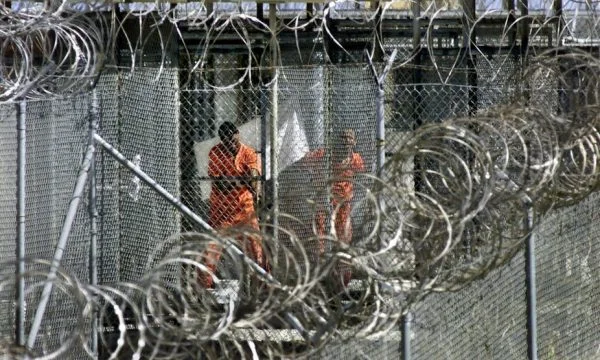 Beden lanza procedimientos para cerrar la famosa prisión de Guantánamo
