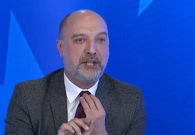 Ymer: Osmans Kurt wußte bis heute Abend nicht, dass es ohne die USA Dialog und Anerkennung gibt.