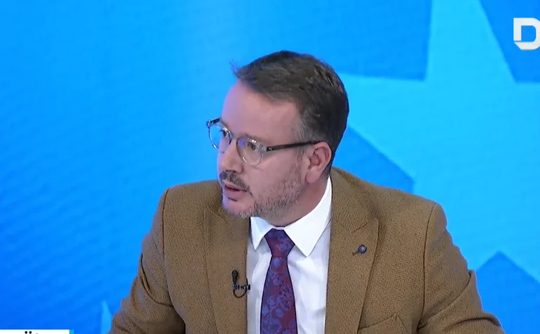 Diritto per le persone nella Commissione Disciplinare: Vjosa Osmani dal primo passo nella cattura dello Stato