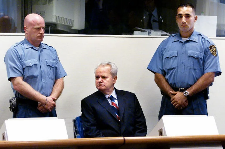 Le jour où le jugement de Milosevic commence