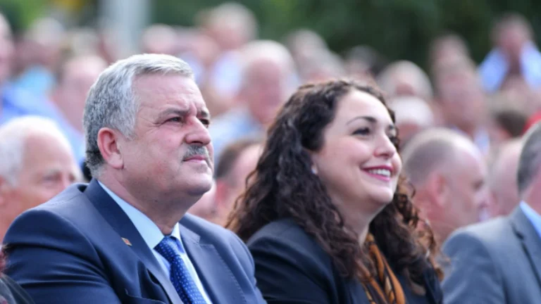 Vjosa Osmani a-t-elle arraché les yeux au rassemblement de Lap ?