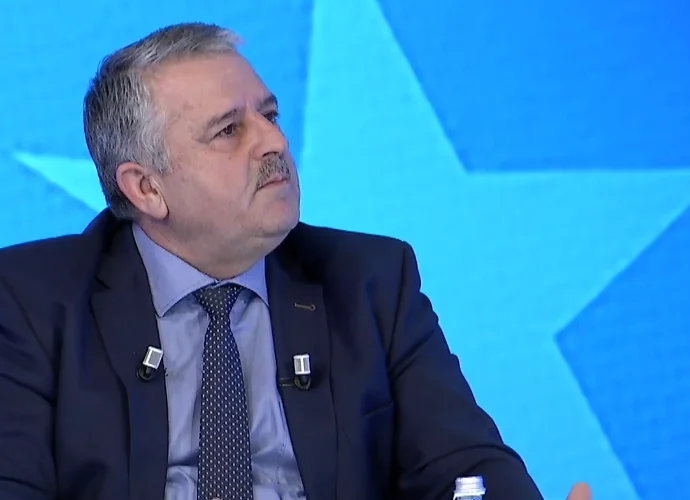 Veliu dice que Vjosa Osmani perdió las elecciones del LDK: Era una copia de Albin Kurti
