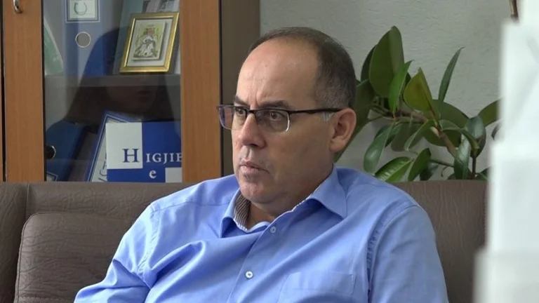 - Oui. Nous n'avons pas consulté pour soulager les mesures, nous sommes contre