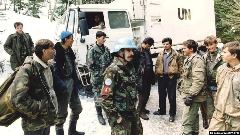 Il a été accusé de génocide : les Pays-Bas donnent 5 mille euros en récompense à ses soldats à Srebrenica