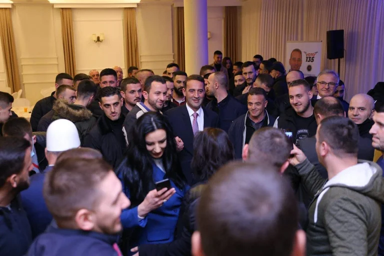 Daut Haradinaj thanks AAK supporters for support, invites them to the Palace of Resumption tomorrow.