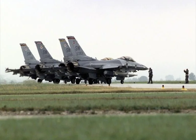 La OTAN anuncia nuevos caminos abiertos en el espacio aéreo de Kosovo