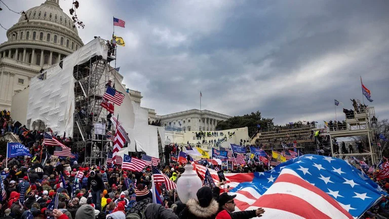 Violencia en el Capitolio: pruebas ofrecidas contra Donald Trump