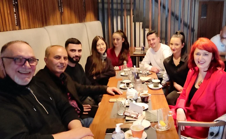Eliza Hoxha visite “Pristina