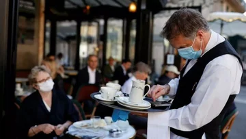 Wie lange dauert es, das Virus in ein Restaurant zu bekommen?