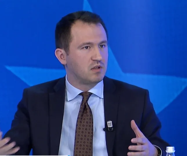 Krasniqi: VVV abusado usando pañuelos, siendo archivado con PZAP y multado