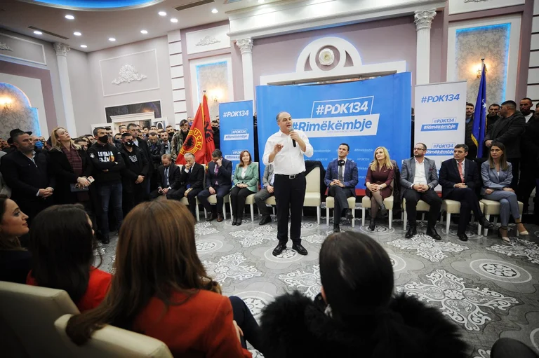 Hoxhaj a Drenas: la vittoria del PDK è la ripresa dello stato e la salvezza degli ideali di coloro che hanno combattuto per la libertà del Kosovo