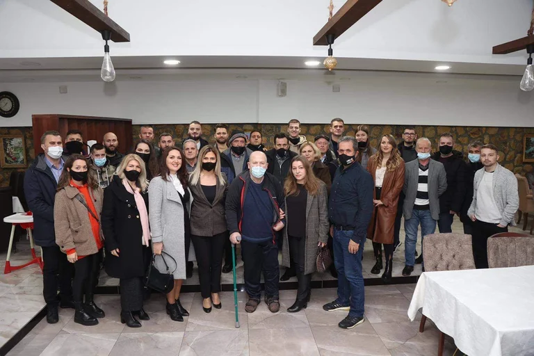 Deliu në Gjilan: Qytetarët e këtij vendi po i rikthehen masovisht PDK-së