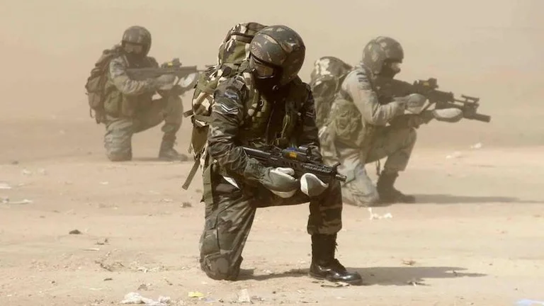 Weltweite Liste der stärksten Armeen, also Reihen Serbien, andere regionale Länder