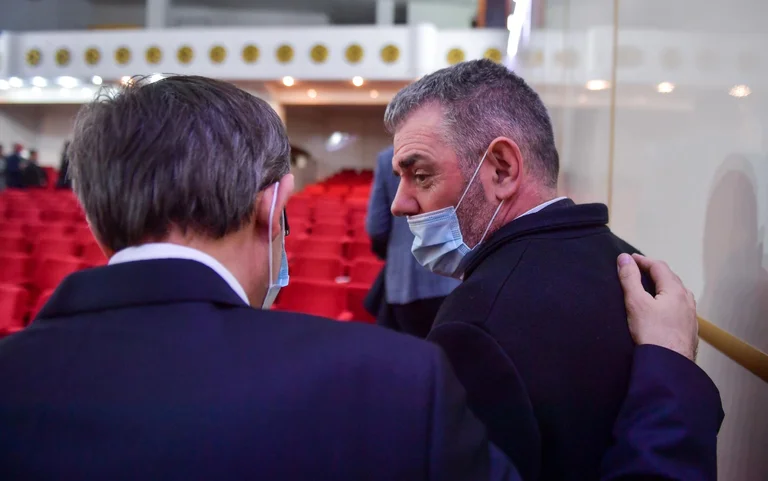 Avdullah Hoti en casa: Nosotros en Rahovec tenemos virtudes, trabajo duro, no palabras grandes