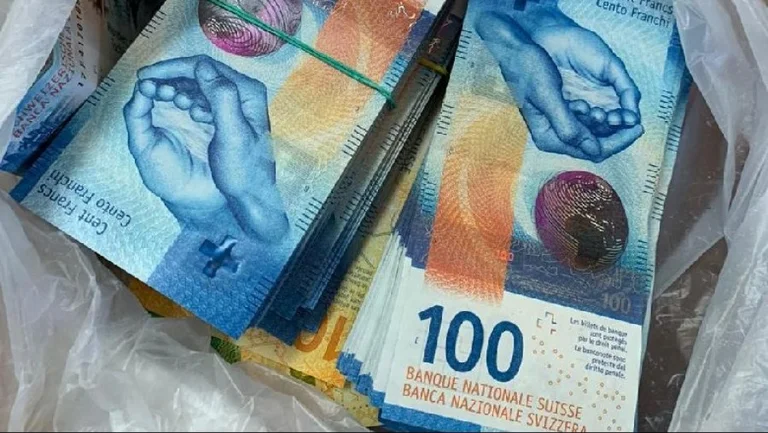 Dogana e Serbisë ia konfiskon një shqiptari 95 mijë euro të padeklaruara