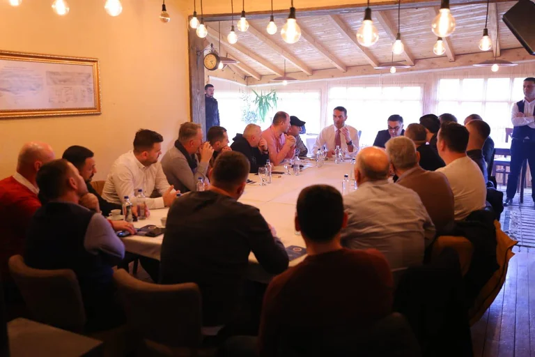 Daut Haradinaj meets with OHTKA representatives, urges the Central Bank to come to the aid of gastronomia