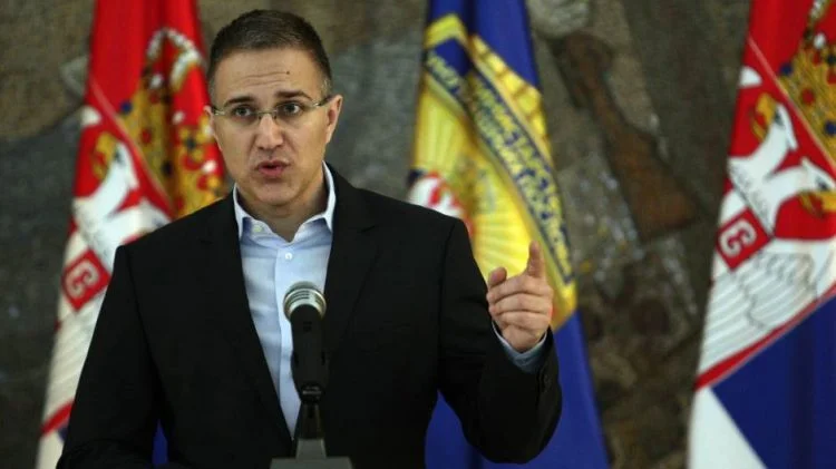 Ministri serb i Mbrojtjes: Situata e re në Kosovë e ndërlikuar, duhet ta furnizojmë ushtrinë