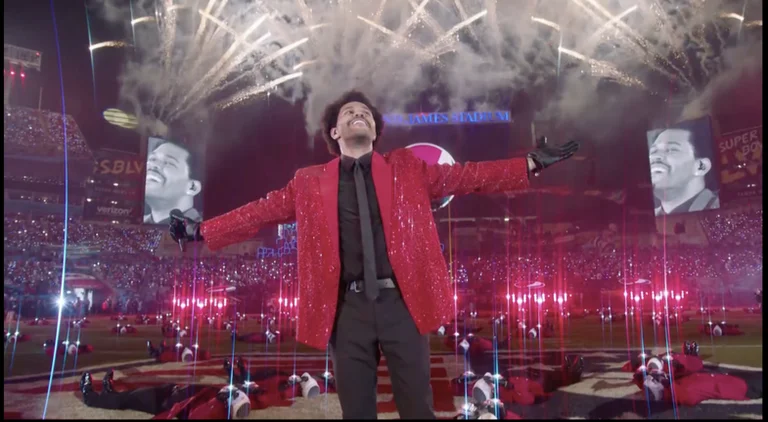 The performance he spent $7 million on: How the Internet reacted to The Weekly on Super Bowl