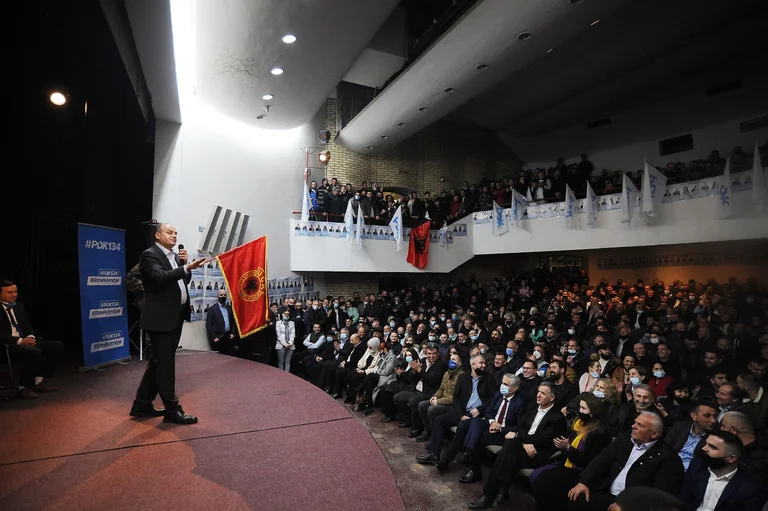 Hoxhaj promises a minister to the Kachanik, PDK voted four years, others for 2-3 weeks