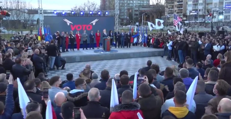Haradinaj electrifys Gjakova, ottiene massiccio supporto