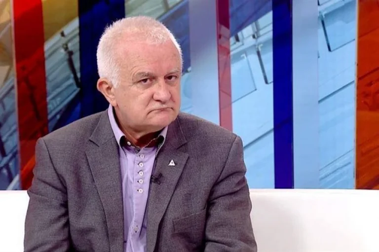 Janjak dice che il servizio militare-intelligence francese si era spento prima dell'idea di dividere il territorio del Kosovo