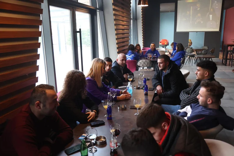 Deliu meets young people in Istog: We are honored to see the PDK, an address where ideas unfold