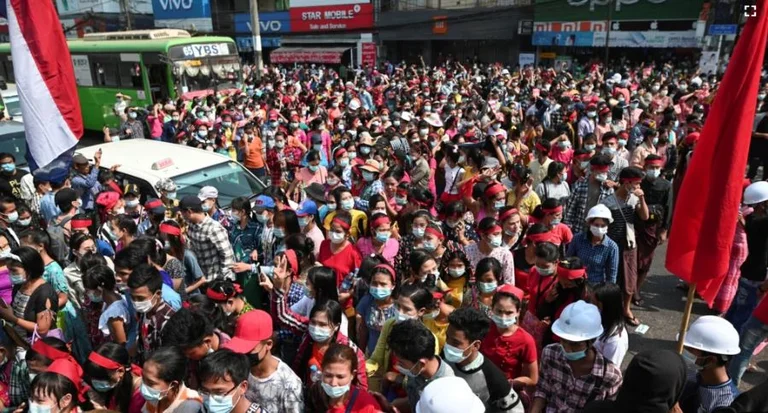Myanmar: Thousands protest, army blocks internet