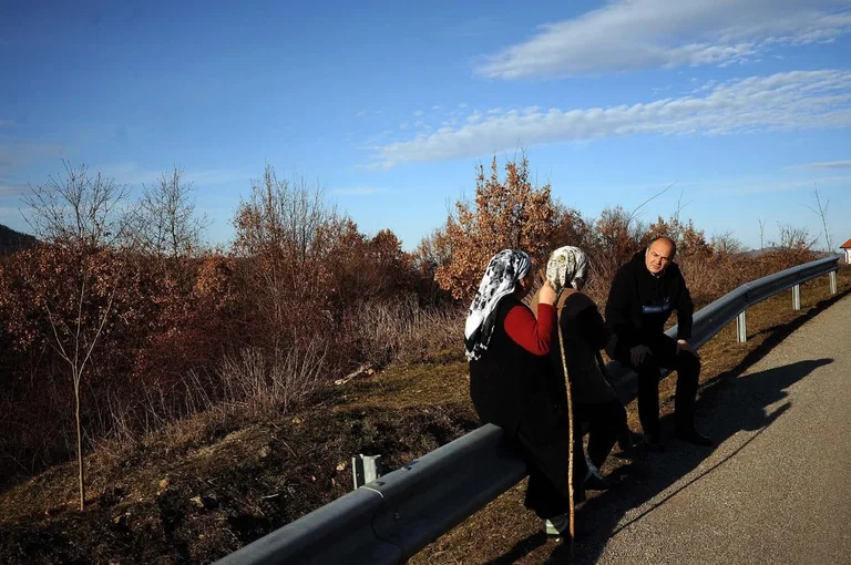 Hoxhaj distributed exciting photos: Attention and Respect for Every Age, Every Citizen