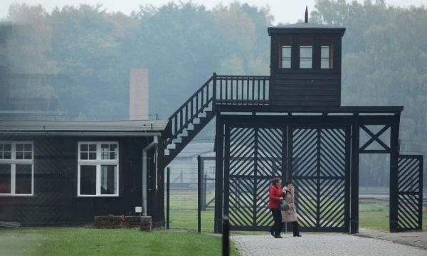 Accusé de près de 10 000 meurtres à 95 ans