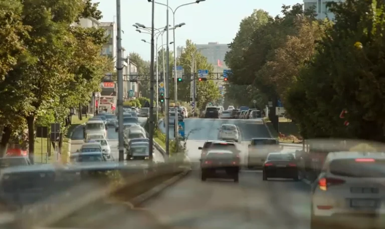 Thaçi me një video nga kryeqyteti: Prishtina vendi me rininë dhe gjallërinë më unike në rajon
