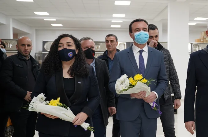 Vjosa Osmani dit que le LDK lui a appris à penser mal à Kurti