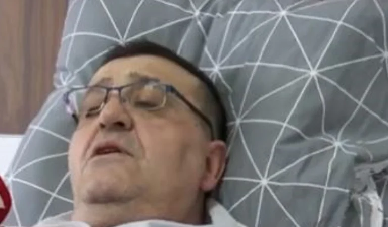 Der Bürger, dessen Gjakova Polizei seine Rippen brach