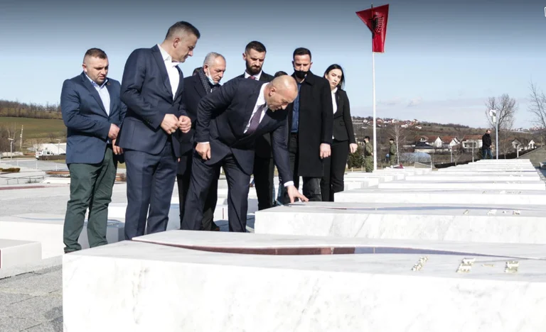 Haradinaj de Prekazi: La famille Jashara nous apporte rarement du temps