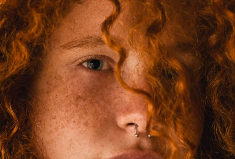 Stop teasing your face without knowing the difference between fat fibers and black spots.
