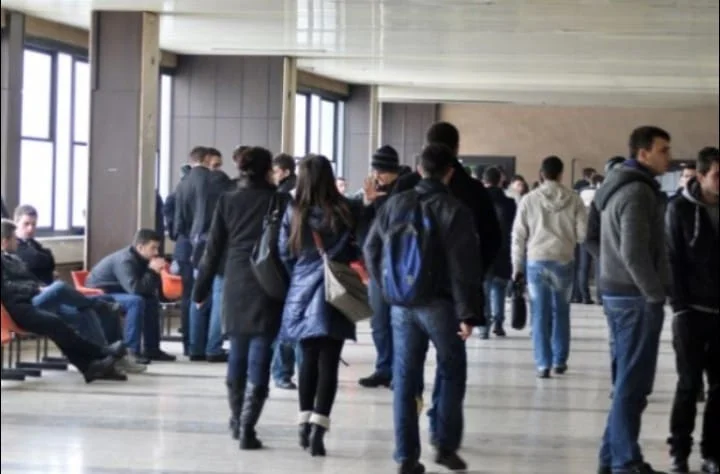 Gute Nachrichten für Studenten: Frei von Semesterzahl