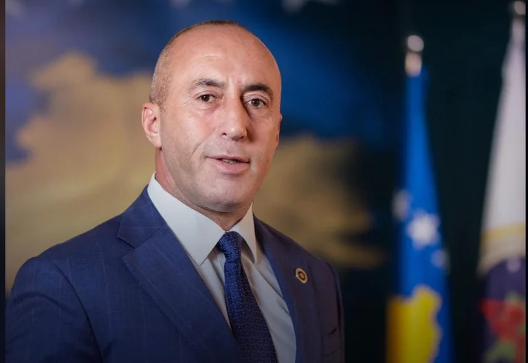 Ramush Haradinaj officially launches the campaign from Prizren: Today we will open a new chapter of the future